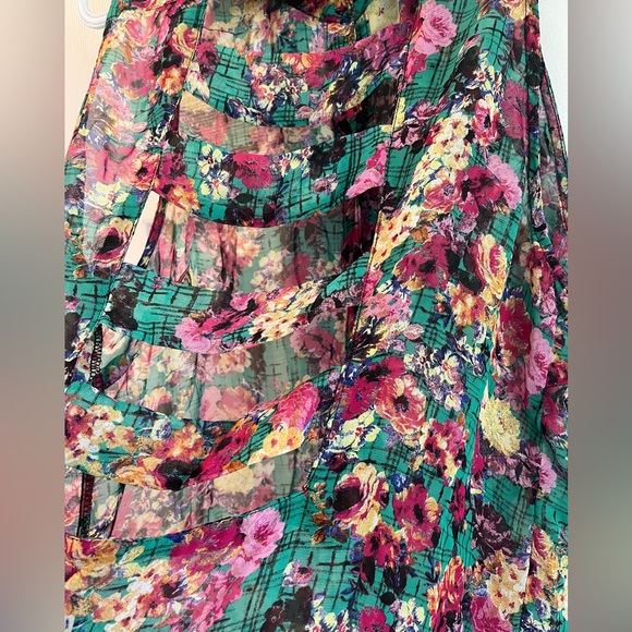 Material girl | Sleeveless Blouse - Picture 5 of 10